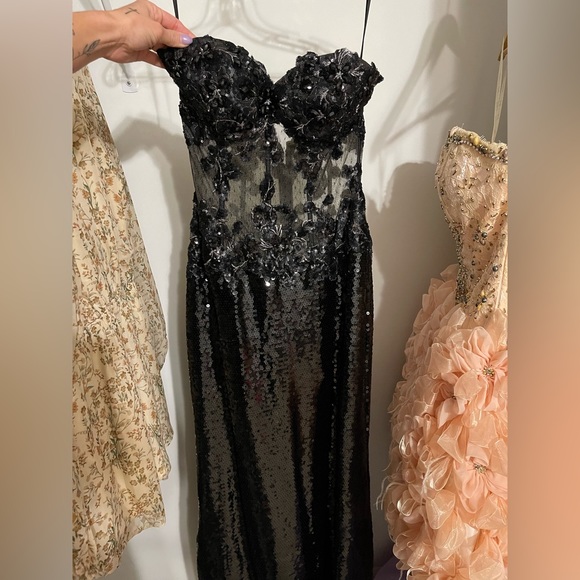 Renaissance bridal collection Dresses & Skirts - Black Long Prom Dress with Mesh